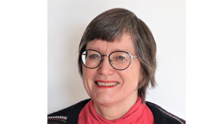 La professeure Sarah-Jane Barnes reçue membre 2020 de la Société Royale du Canada