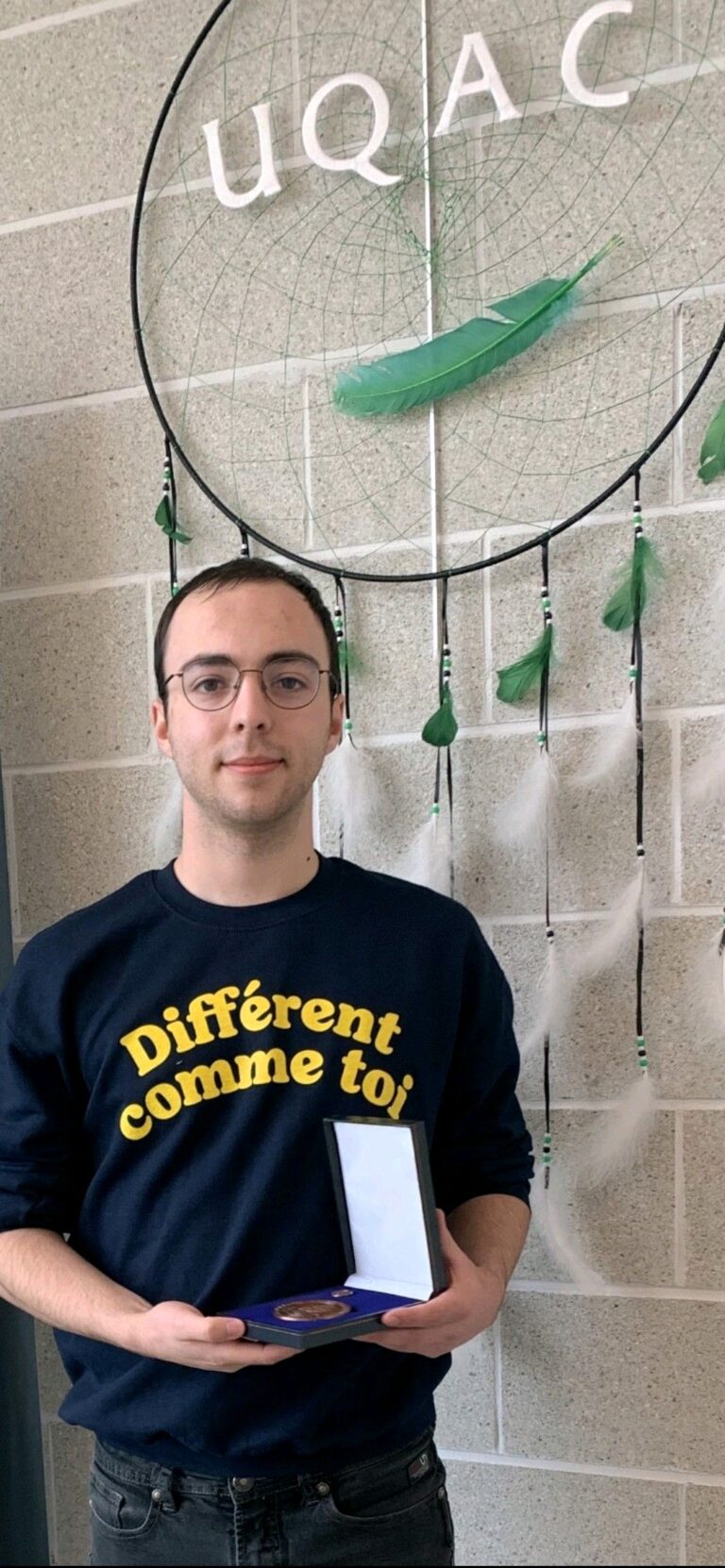 Un étudiant de l’UQAC décoré de la Médaille du Lieutenant-gouverneur pour la jeunesse