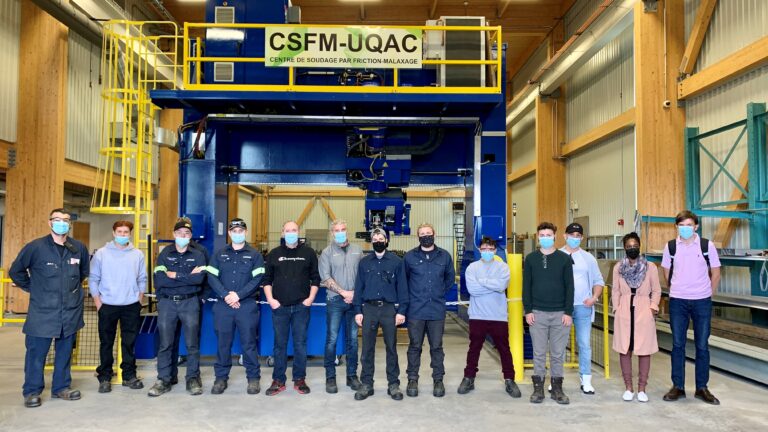 Le Centre de soudage par friction-malaxage (CSFM-UQAC) ouvre ses portes aux étudiants de la formation professionnelle en soudage-montage