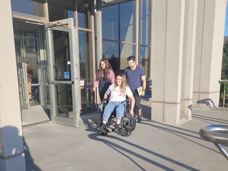 Expérience immersive pour des étudiantes et étudiants en travail social