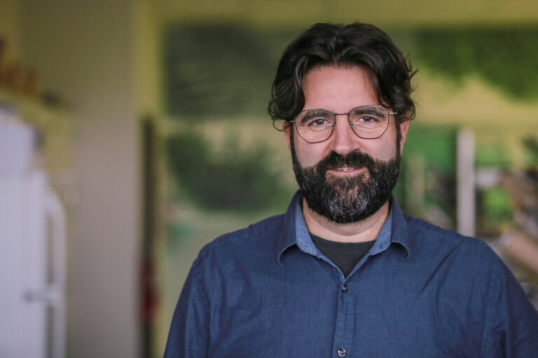 Le professeur en éco-conseil Olivier Riffon, le Grand Dialogue et Eurêko! obtiennent une subvention de plus de 2M$