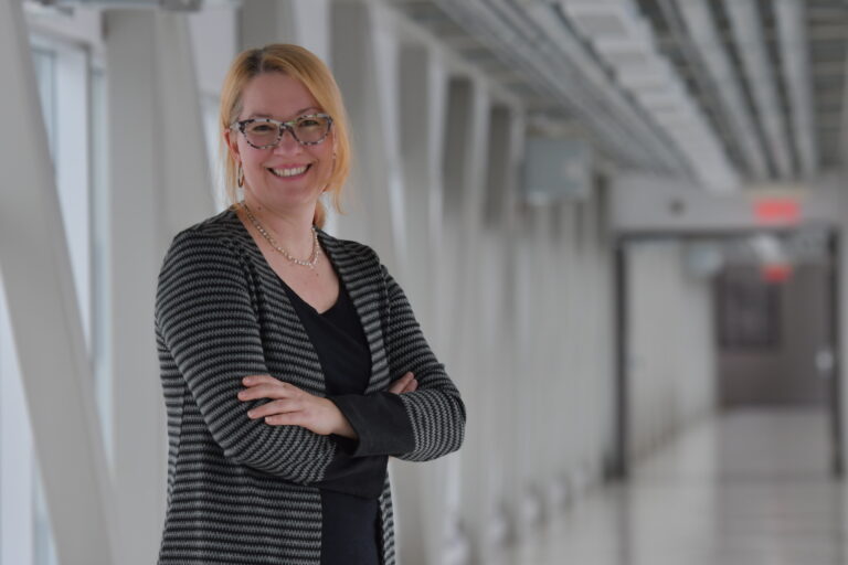 Plus de 300 000 $ de subventions pour la professeure Karine Côté