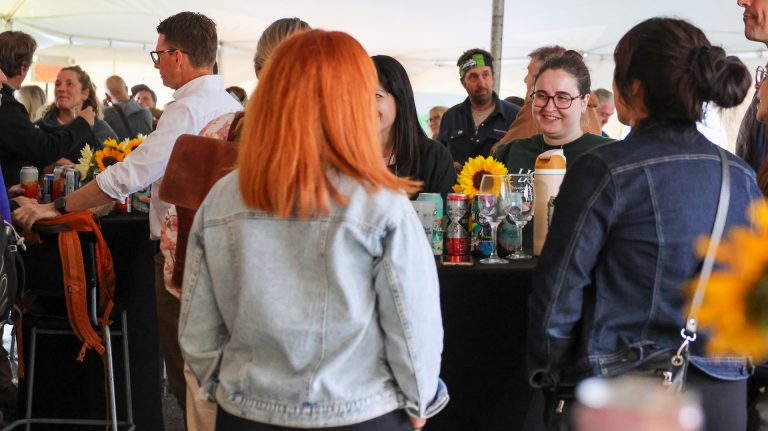 Le personnel de l’UQAC se réunit pour souligner la rentrée