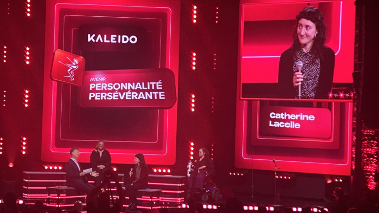 Deux étudiantes de l’UQAC rayonnent au Gala AVENIR dans le cadre du prix de la personnalité persévérante