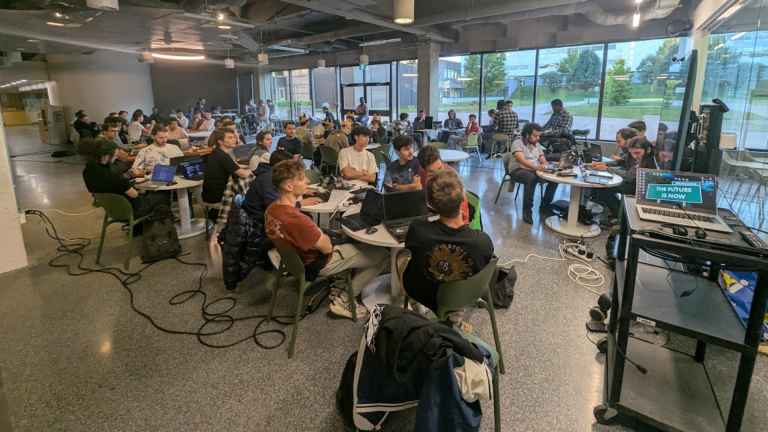 La cybersécurité au cœur d’une compétition étudiante sur le campus de Saguenay