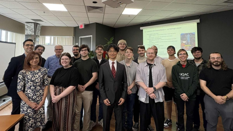 Un ambassadeur des études québécoises au Japon en visite à l’UQAC