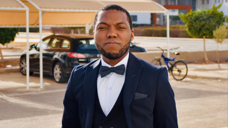 Habba’s Ngodjou Doukaga, étudiant au doctorat en informatique, soutient sa thèse