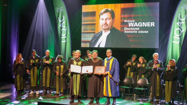 L’UQAC remet un doctorat honoris causa au très honorable Richard Wagner, juge en chef du Canada