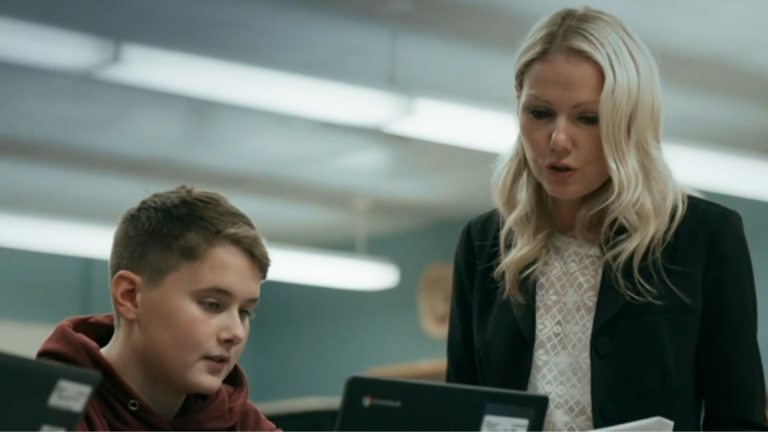 Les travaux de la Pre Eve Pouliot sur les impacts psychosociaux des inondations font l&rsquo;objet d&rsquo;un reportage à l&rsquo;émission Découverte