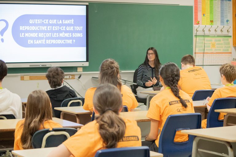 Deux parcours, une même passion : l’UQAC rencontre les jeunes d’Expo‑sciences