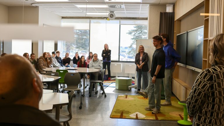 Découvrir, explorer, s’inspirer : une centaine d’étudiantes et d&rsquo;étudiants du collégial plongent dans l’univers UQAC