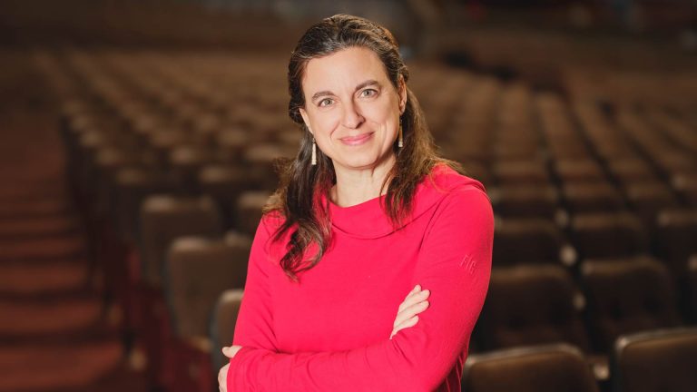 Vicky Côté : l’art de tracer sa propre scène