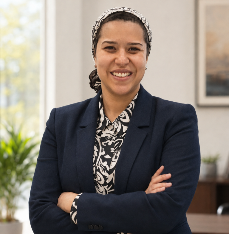Alyaa Bakr, étudiante au doctorat en ingénierie, soutient sa thèse
