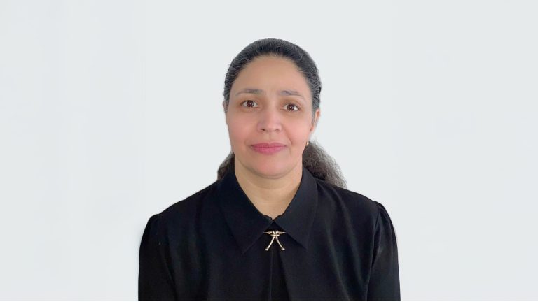 Omolbanin Saeidi, étudiante au doctorat en ingénierie, soutient sa thèse