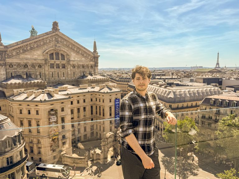 De Chicoutimi à Paris : Rachid Ouiz enrichit son parcours en cybersécurité