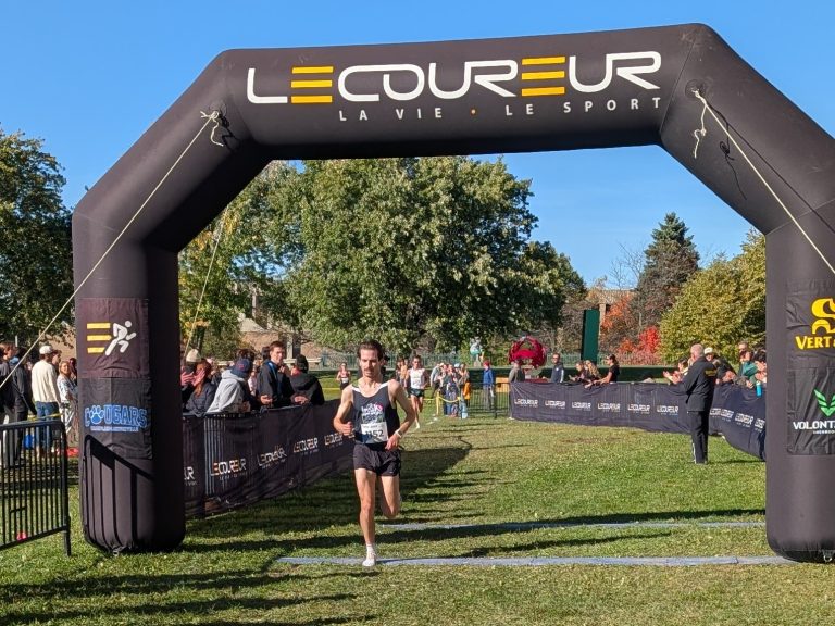 Francis Bouffard offre aux Inuk une première victoire historique en cross-country